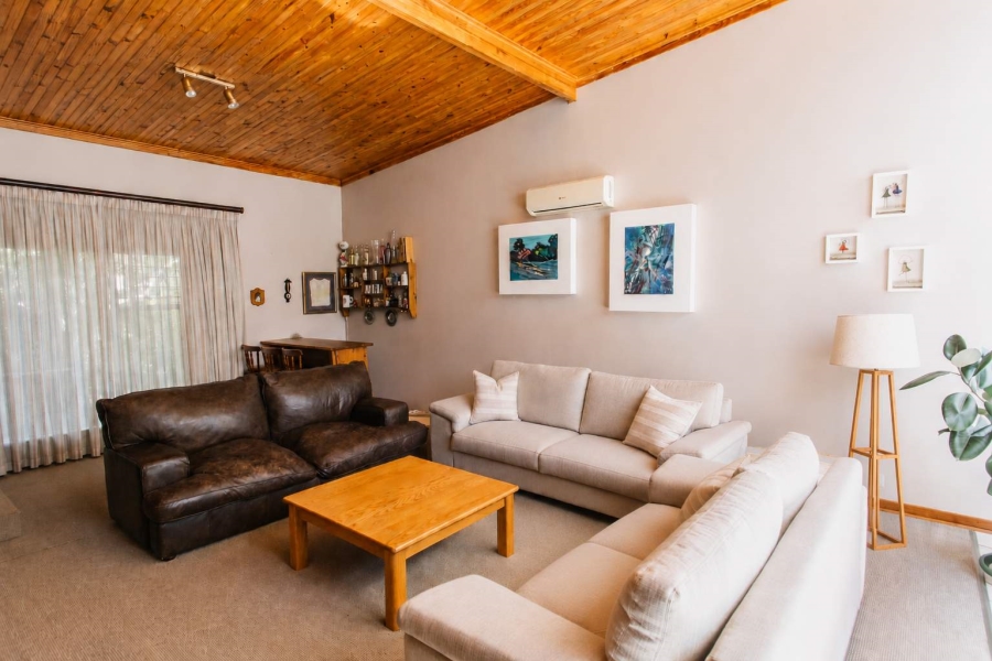 4 Bedroom Property for Sale in Heuwelsig Free State